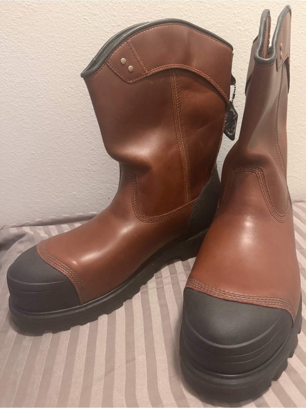 Men's Timberland Brown Leather Work Boots - Durable Slip-Resistant Design